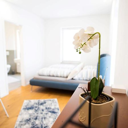 Zentral Gelegenes Apartment アウグスブルク エクステリア 写真